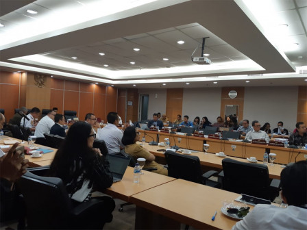 Dewan Dorong PT Transjakarta Revitalisasi Halte Untuk Tambah Fasilitas