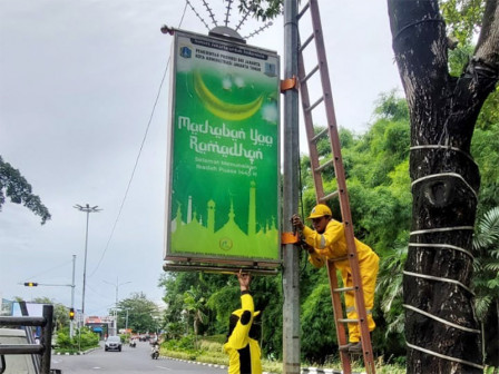  Sudin Bina Marga Jaktim Pasang 38 Neon Box Bertema Marhaban ya Ramadhan