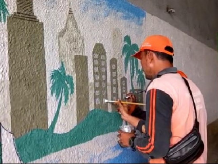 Sambut HUT ke-495 Jakarta, Tembok Terowongan Manggarai Dipercantik Mural