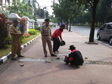 Persiapan HUT RI-70, Jalur Pedestrian Mulai Ditata