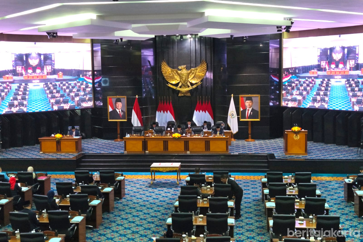 Rapat Paripurna Penyampaian Akhir Pansus Perparkiran dan Raperda APBD 2026