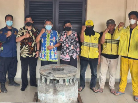 Selamatkan Aset Sejarah, Disbud DKI Evakuasi Batu Penggilingan ke Balai Budaya Condet