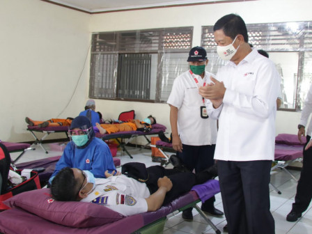 Walikota Jakbar Instruksikan Camat dan Jajarannya Gelar Kegiatan Donor Darah 