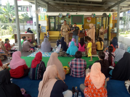 Warga Rusun Marunda Ikuti Sosialisasi Pencegahan KDRT