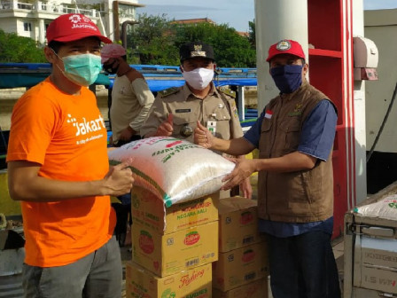 Baznas Bazis Kepulauan Seribu Salurkan Bantuan Sembako untuk Kelurahan Pulau Untung Jawa