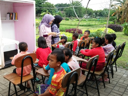 Agro Wisata Edukasi Cipinang Melayu Dilengkapi Taman Bacaan