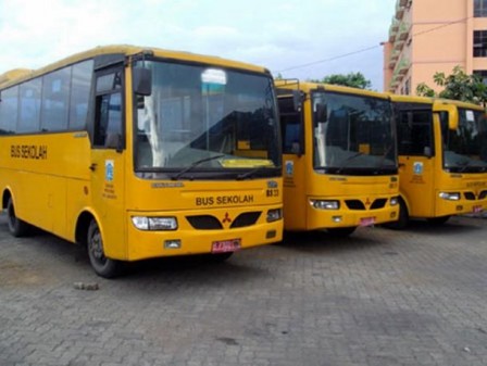 Bus Sekolah Siap Antar Siswa Berwisata