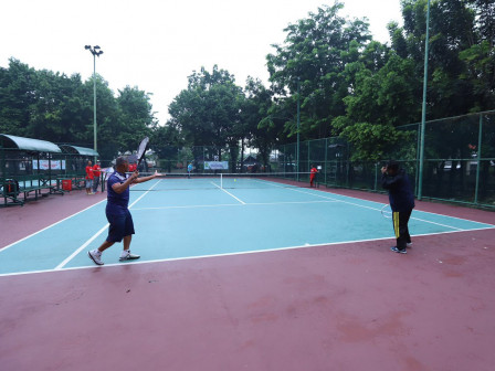  28 Peserta Ikuti Turnamen Tenis Lapangan di kantor Wali Kota Jaktim 