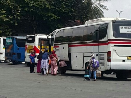 3.605 Penumpang Tiba di Terminal AKAP Kampung Rambutan