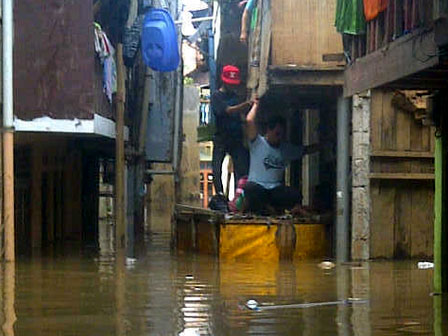 Kampung Pulo Kembali Direndam Banjir