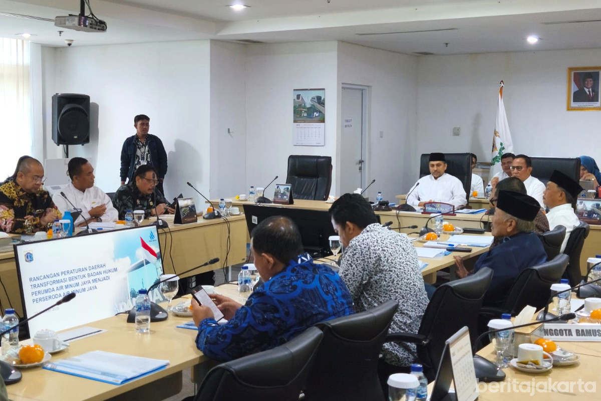 DPRD DKI Jakarta rapat membahas status hukum PAM Jaya 