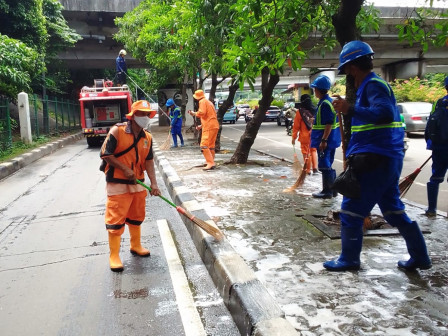 Pedestrian di Jl DI Panjaitan Disemprot