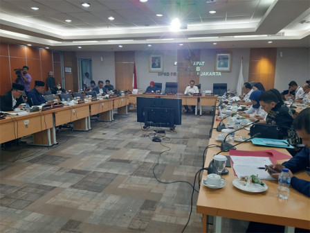  Komisi B DPRD Gelar Rapat Bahas Pertumbuhan Ekonomi di Jakarta