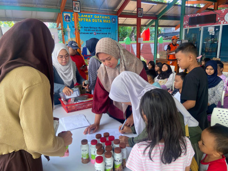  40 Anak dan Remaja Diskrining Kesehatan di Jelambar Baru