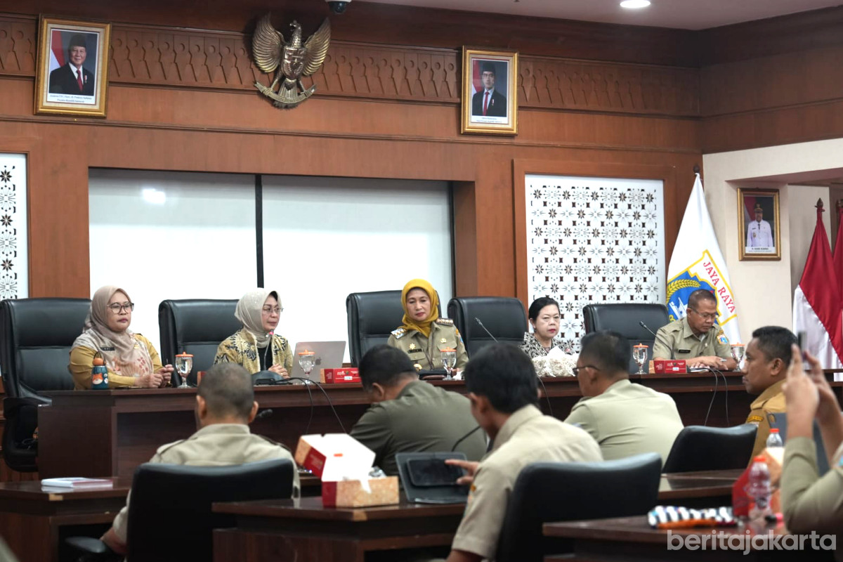 Jajaran Pemkot Jakarta Barat melakukan penguatan kelompok kerja pengarustamaan gender