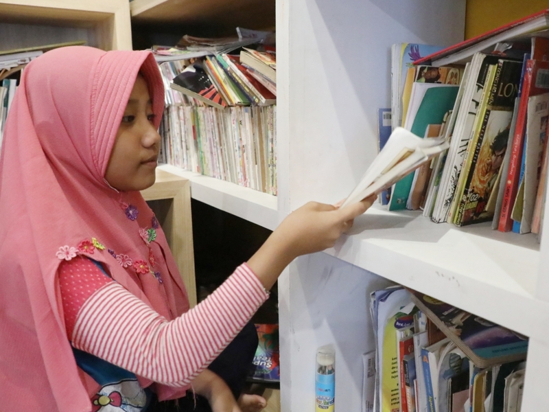 https://multimedia.beritajakarta.id/photo/2014_508c75c8507a2ae5223dfd2faeb98122/Perluas Akses Perpustakaan, Jumlah Titik Baca di Jakarta Meningkat