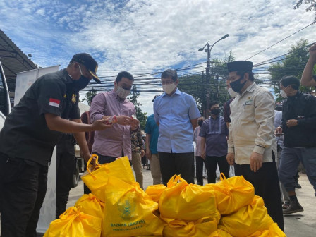 Baznas Bazis DKI Jakarta Salurkan Bantuan Paket Sembako dan Dana