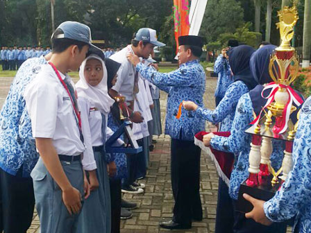 Upacara Hari Ibu, Wali Kota Berikan Penghargaan Internasional