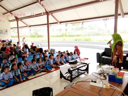 RPTRA Bintaro Undang Siswa PAUD Dalam Kegiatan Mendongeng