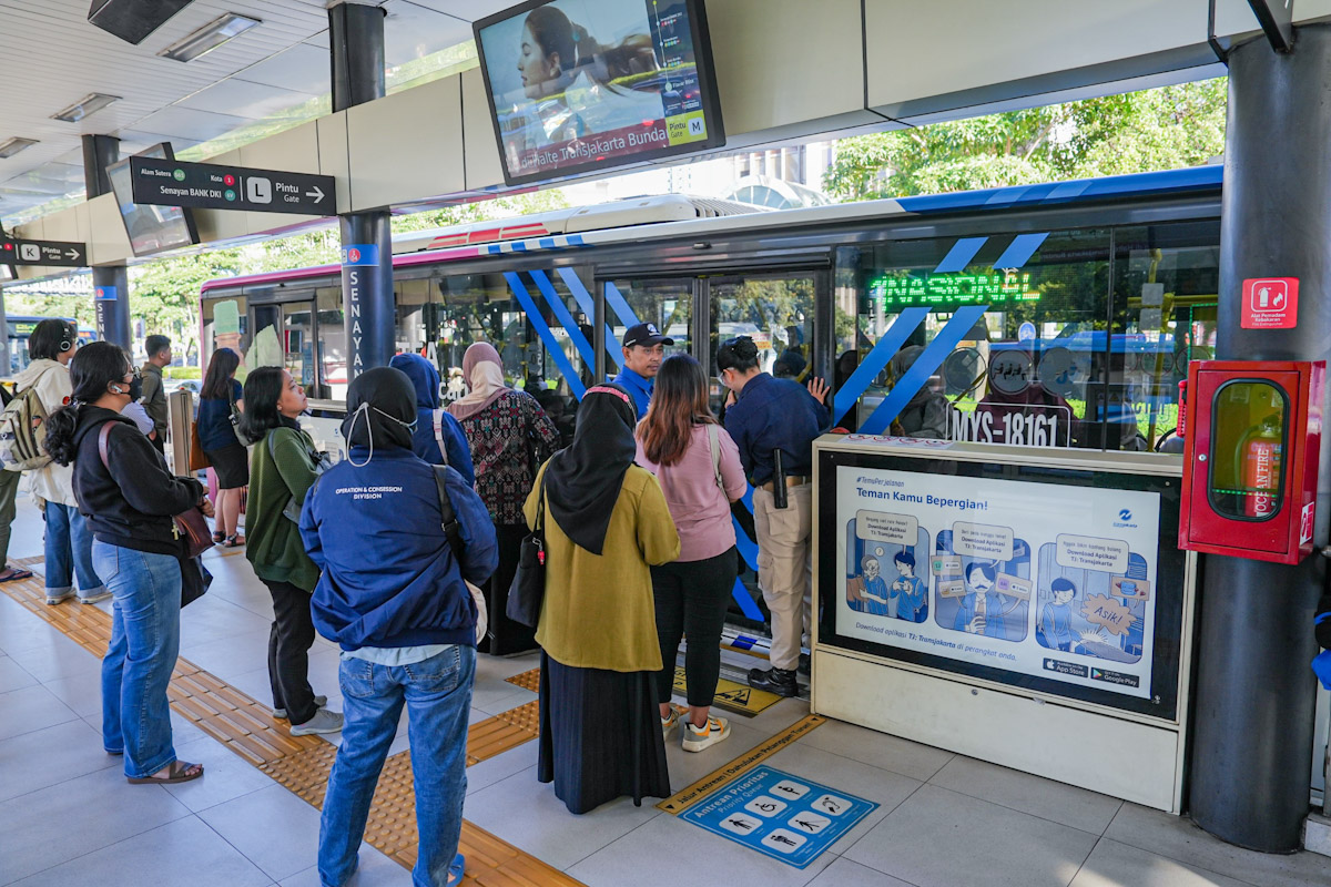 Layanan Transjakarta Kembali Normal