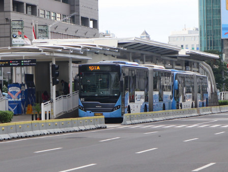Layanan BRT dan Non-BRT Transjakarta Kembali Normal
