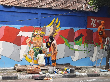 Semarakkan HUT ke 76 RI, Empat PPSU Kwitang Buat Mural