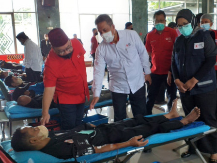  400 Pendonor Jadi Target PMI Jakbar Donor Darah di Kembangan 