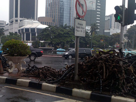 Kulit Kabel di Kawasan Patung Kuda Kembali di Bersihkan