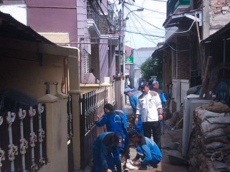 Normalisasi Saluran di Jalan Haji Muhirin Dimulai