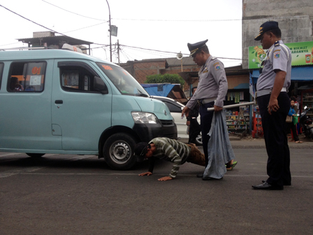 Lima Angkutan di Terminal Senen Ditindak 