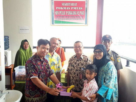 Program PMTAS Digelar Perdana di SDN 02 Pulau Panggang