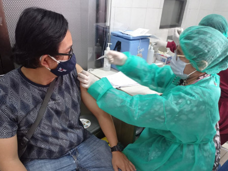 Vaksinasi COVID-19 Dosis Kedua di Jakarta Utara Tembus 98,44 Persen