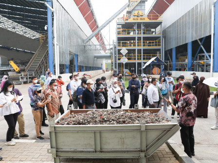  Pemerintah Pusat dan Daerah Kunjungi Pengelolaan Sampah Terpadu di Jakarta 