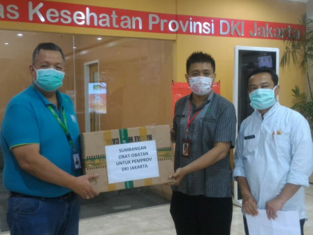 Dinkes DKI Terima Bantuan 243 Box Obat Vitamin dan Suplemen Dari PT Kalbe Group