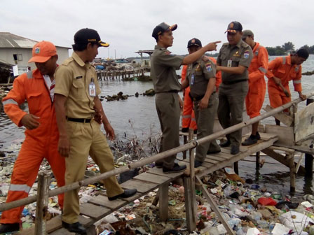 Hadapi Sampah Kiriman Pemkab Maksimalkan PHL Kebersihan