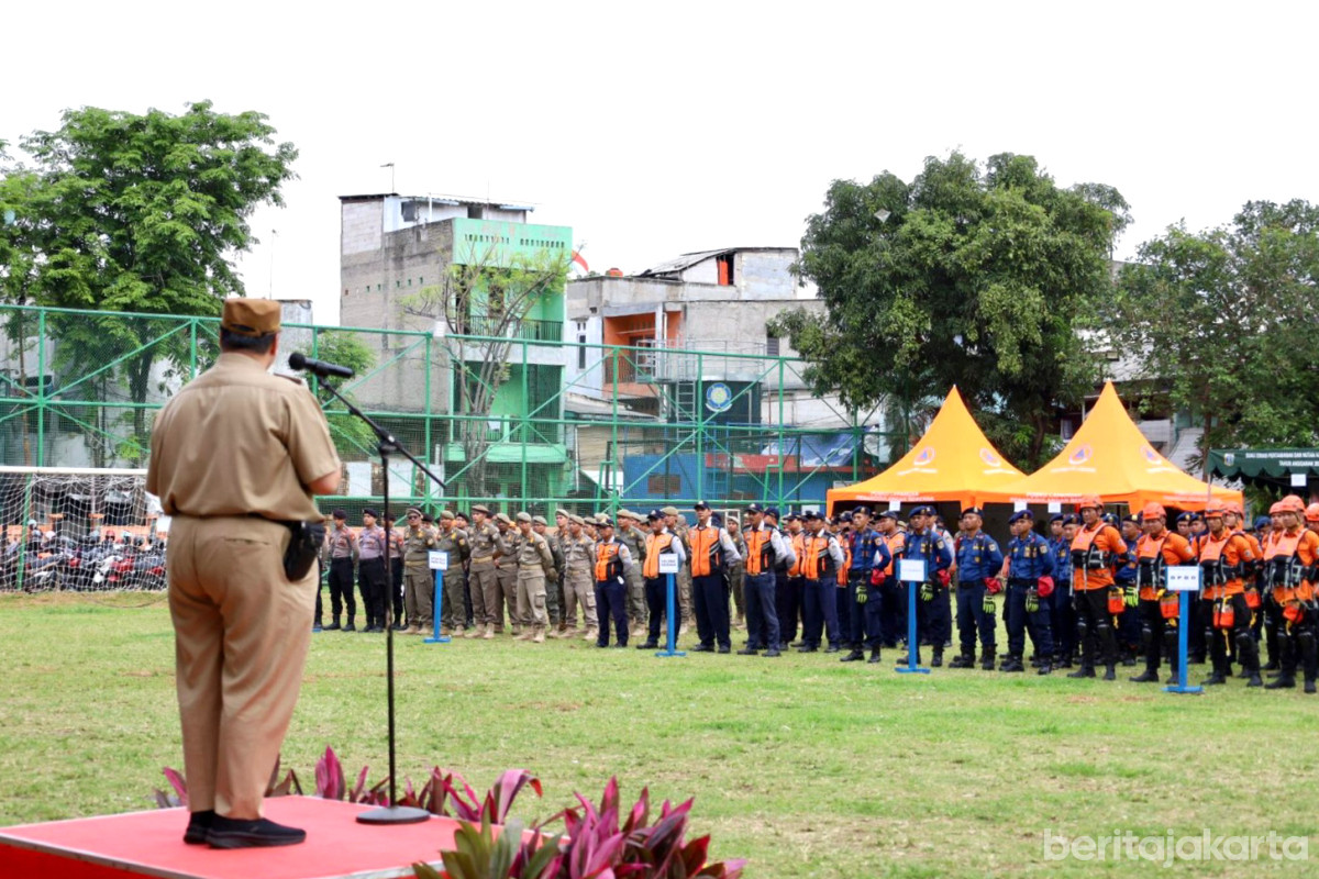 Apel Kesiapsiagaan Banjir Pemkot Jakpus diikuti ratusan personel gabungan