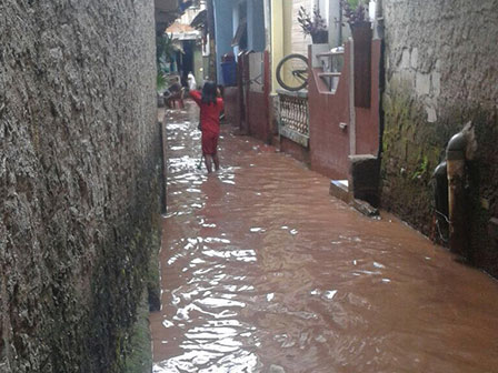  5 RT di Pondok Pinang Masih Tergenang