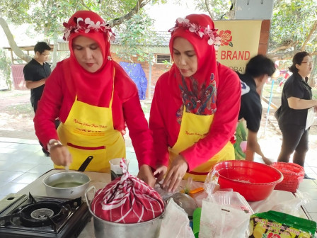 Meriahkan HUT RI, Kelurahan Cibubur Gelar Lomba Masak