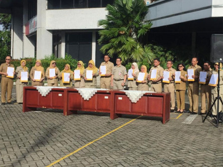 18 Pejabat Administrator Dinas KPKP Tanda Tangani Perjanjian Kinerja