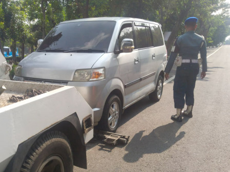 Sejumlah Lokasi Parkir Liar di Jaktim Ditertibkan 