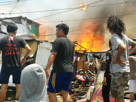 Kebakaran di Ancol Disertai Belasan Ledakan Tabung Gas