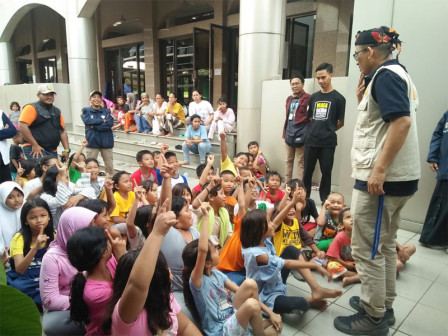 Baznas Bazis DKI Lakukan Psikososial Pada Anak Korban Banjir 