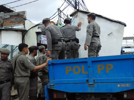 PKL di Jalan Diponegoro Ditertibkan