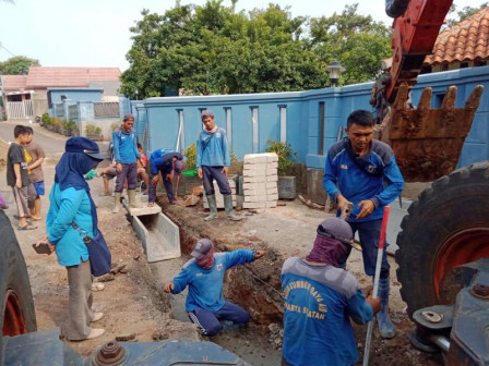 Satpel SDA Jagakarsa Targetkan Pembangunan Saluran Air di Jalan Nila Rampung Akhir Desember