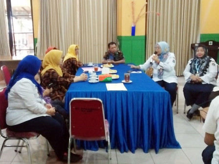  Camat Kota Timur Studi Banding ke Kelurahan Pondok Bambu