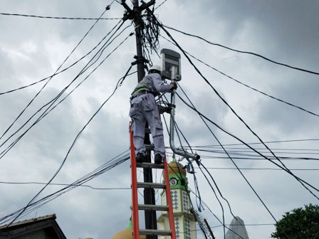 156 Titik Lampu PJU Dipasang di Cilandak