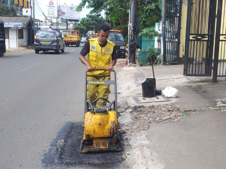  10 Titik Jalan Rusak di Outer Ring Road Rawabuaya Diperbaiki 