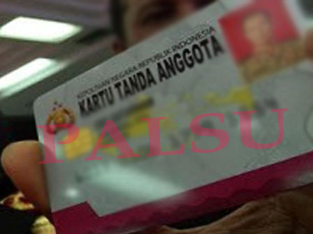 Setelah kita cek, KTA Polri yang ada padanya ternyata palsu