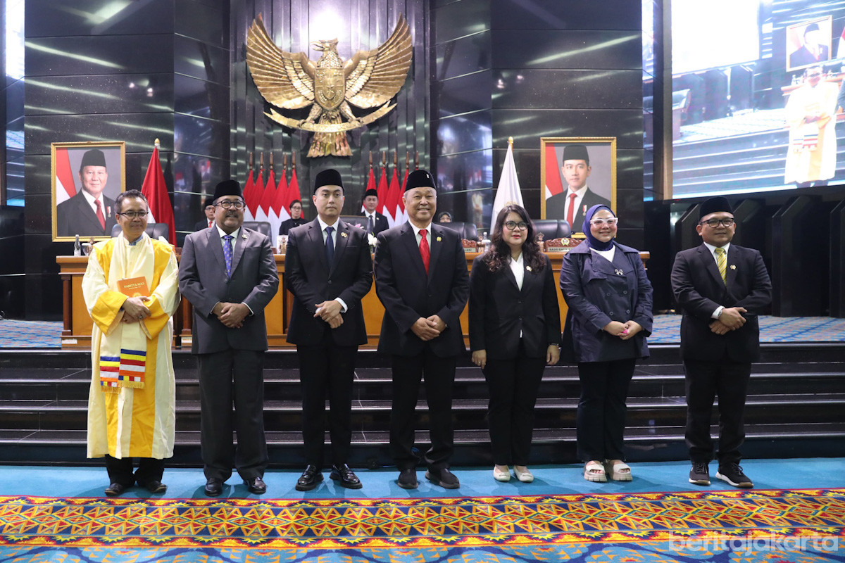 Gani Suwondo Lie dilantik sebagai anggota DPRD DKI PAW 2024–2029