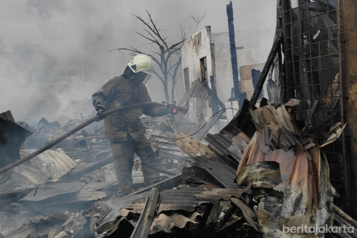 Kebakaran di Pegadungan Berhasil Dipadamkan 